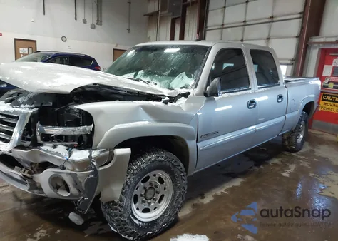 2004 GMC Sierra K2500 Crew Cab из США, поврежденный, VIN 1GTGK23U74F138589
